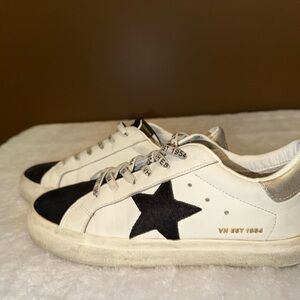 Vintage Havana White and Black Sneakers